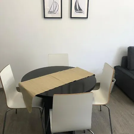 Ilios La Carihuela Τορρεμολίνος